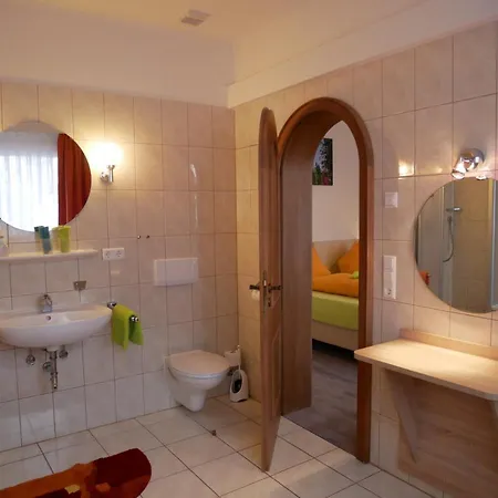 호텔 Wochner's Hotel-sternen Am Hochschwarzwald 슈룩흐제